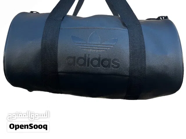 شنطة رياضية (دفل باج) Adidas أديداس جلد أسود ملكي