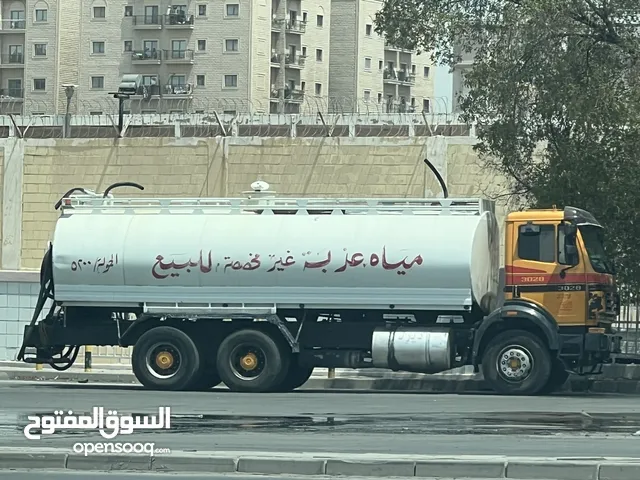 تنكر صهريج مياه عذبة للبيع ال بي مكينة 3028 موديل 1995 حمولة 5200 جالون