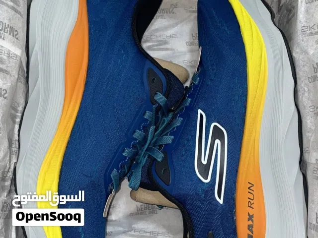 للبيع حذاء سكيتشرز جديد غير مستخدم
