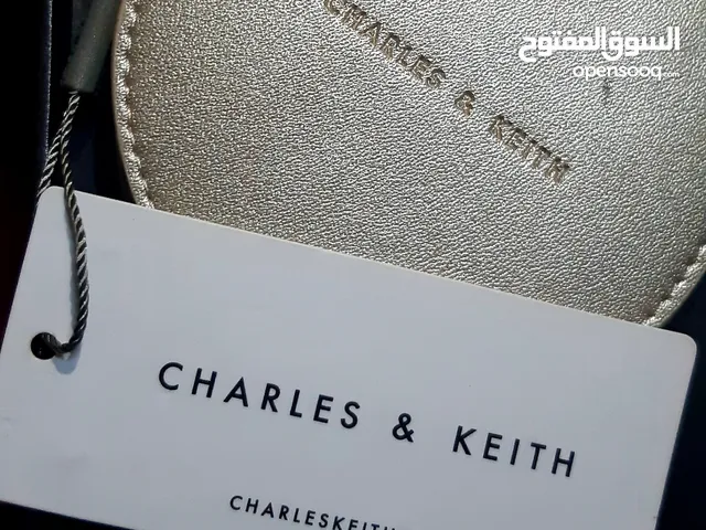 Gold Charles & Keith for sale  in Mersin