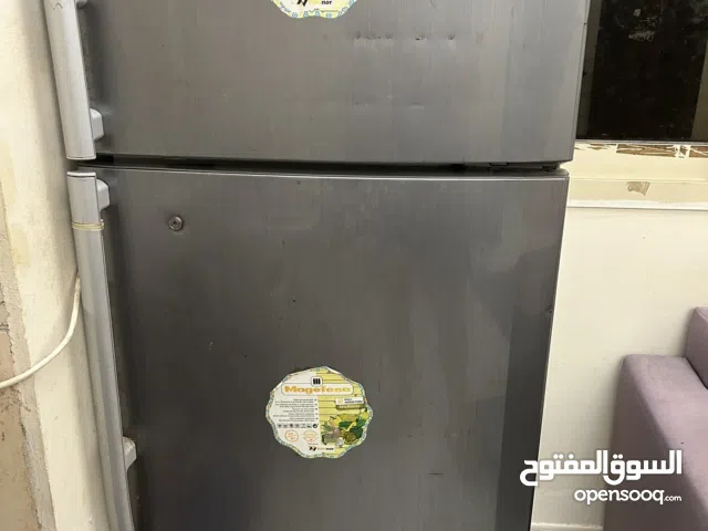 براد وغسالة ومايكروف للبيع بسعر جيد