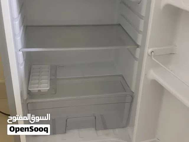 للبيع ثلاجة مستعملة حالة ممتازة مثل الجديد