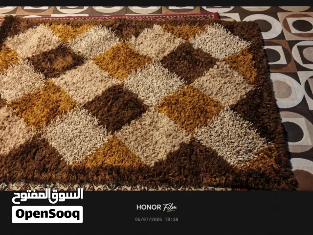 سجاد وستائر للبيع