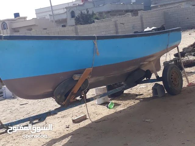 افلوكه 5متر معا محرك 25برسون شبه جديد للعلم اطروف الغيار نفس الياماه 25