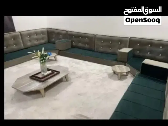 مجلس 4x4 نظيف جداً سعر البيع 600 ريال للبيع المستعجل