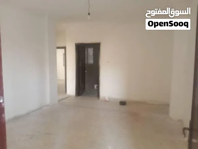 شقة للايجار قريبه من الخدمات مقابل الموسسه الاستهلاكيه تشطيب جديد