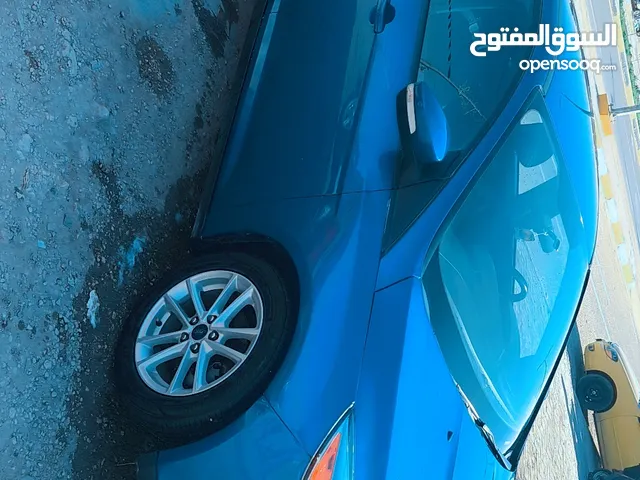 سياره فورد فوكس للبيع