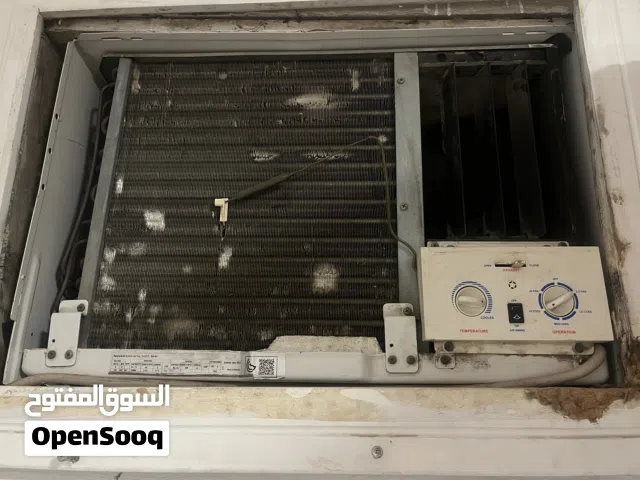 Air conditioner pearl company 1.5ton