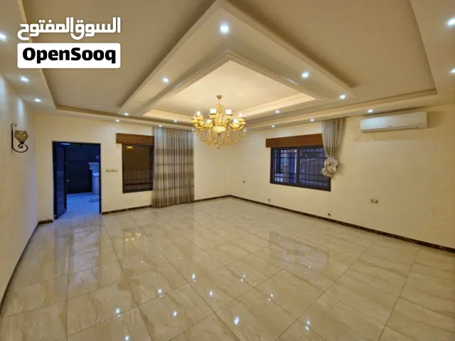أرضية 4 نوم مساحه 213 م وتراس 60 م بسعر 89 ألف