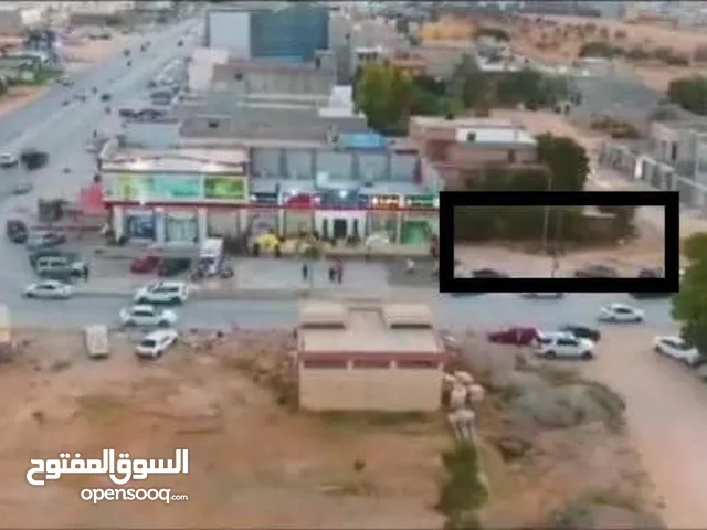 قطعه ارض خلف ليبيا المركزي على شارعين في منطقه امتداد شارع فينيسيا