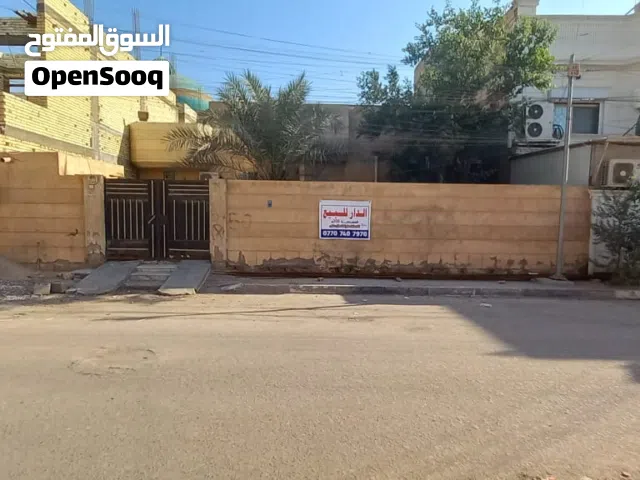 300 m2 2 Bedrooms Townhouse for Sale in Basra Hakemeia
