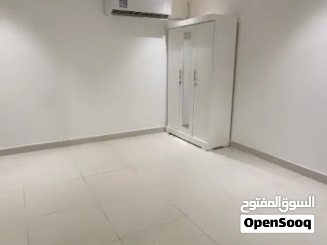 للاجار استديو غرفة كبيره وحمام ومطبخ مجهز نظيف ومرتب
