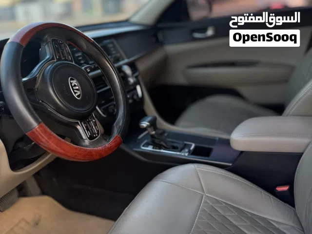 2017 كيا اوبتيما Standard