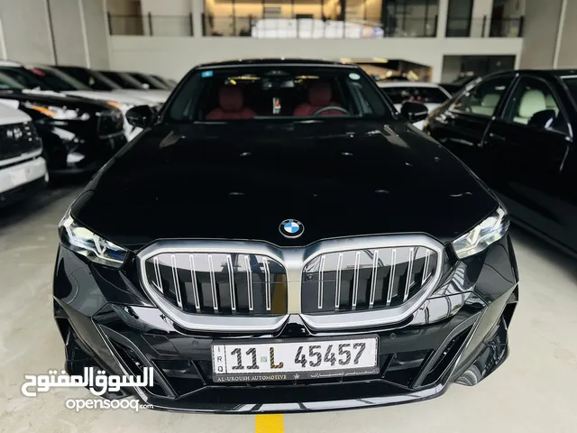 بي ام دبليو 520i 2024