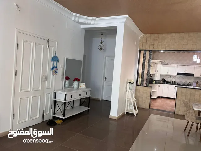 200 m2 4 Bedrooms Villa for Rent in Tripoli Al-Sabaa