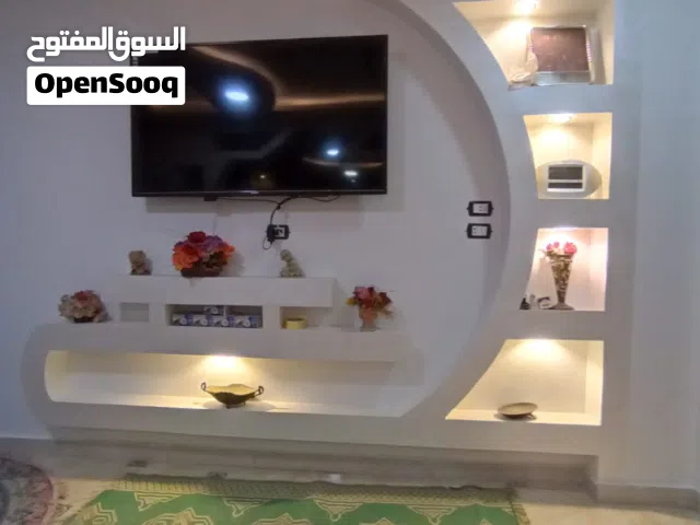 خلفه صباغ درجه اولي لجميع انواع الصبغ والديكورات والجبس امبور والبوردكس باحدث التقنيه وبأعلي الجوده