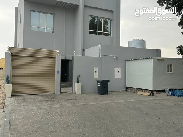 527 m2 More than 6 bedrooms Villa for Sale in Al Shamal Umm Al Amad
