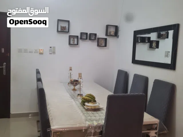 غرفة طعام كاملة مع جزامة بيع مستعجل بسبب السفر