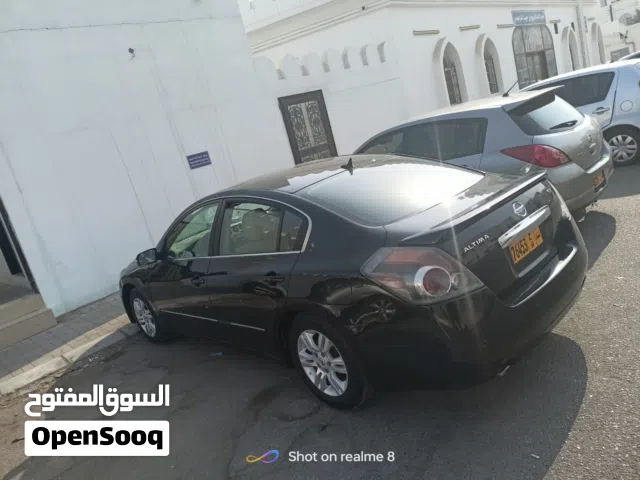 2001 نيسان التيما SV