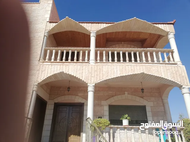 442 m2 More than 6 bedrooms Townhouse for Sale in Zarqa Azraq