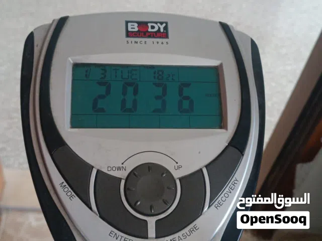 جهاز للبيع يعمل بشكل ممتاز مع شاشة