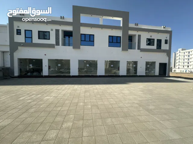 محلات تجارية للإيجار في المعبيله  شارع رئيسي موقع حيوي مناسب لمختلف الأنشطة التجارية