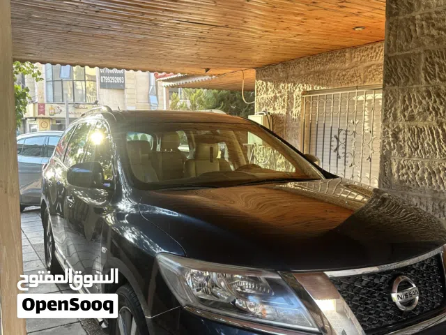 2016 Nissan Pathfinder Standard