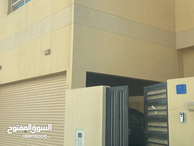 للايجار فيلا راقيه في البسيتين موقع ممتاز وهادي قريب الخدمات