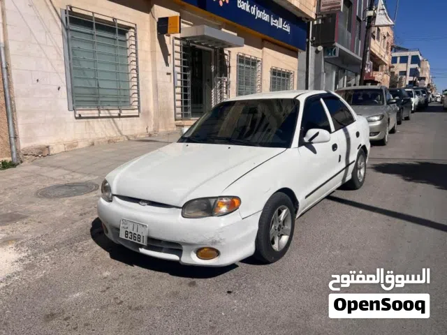 1997 هيونداي اكسنت Standard