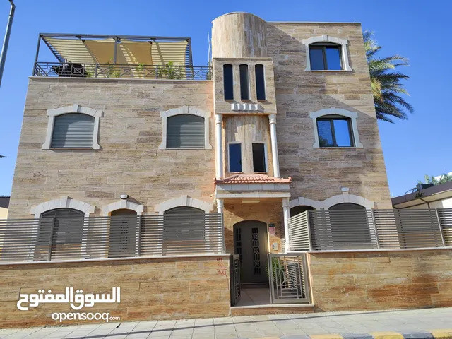 شقة مفروشة أرضية لعائلة صغيرة او عرسان