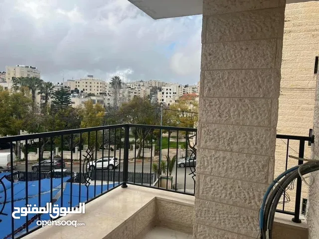 140 m2 3 Bedrooms Apartments for Sale in Ramallah and Al-Bireh Ein Munjid