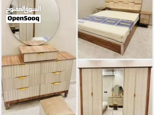 طقم غرفة نوم فاخر – سرير + دولاب + طاولة زينة بمرآة  جودة عالية وسعر ممي