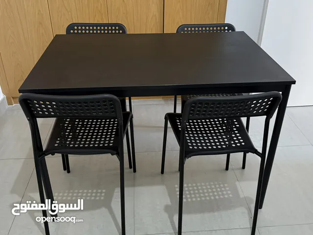 4 seater table