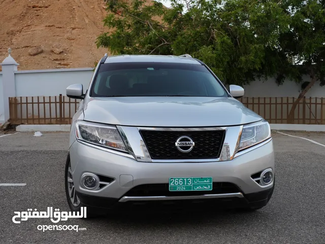 Used Nissan Pathfinder in Al Sharqiya