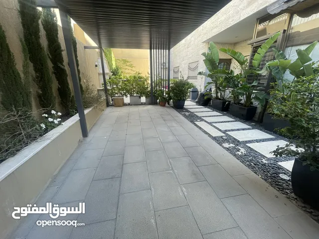 200 m2 3 Bedrooms Apartments for Rent in Amman Um El Summaq