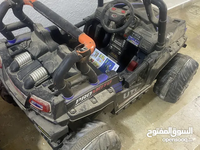 سياره جيب كهربائيه مع الشاحن