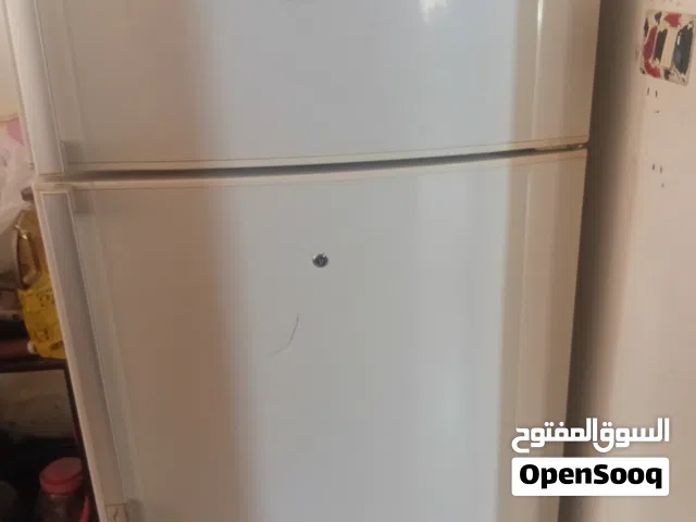 ثلاجه شارب الاصليه للبيع رجاء قراءه الوصف