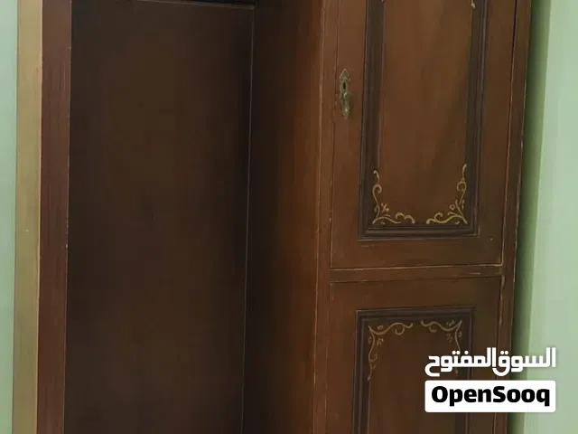 للبيع كنتور بابين مع ميز