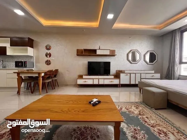 استوديو مفروش للايجار قرب دوار الساعه