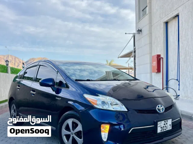 2012 تويوتا بريوس Prius