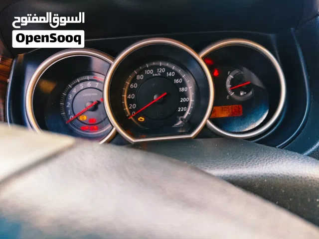 Nissan Tida 2011-Black