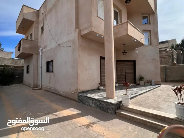 380 m2 5 Bedrooms Villa for Sale in Tripoli Janzour