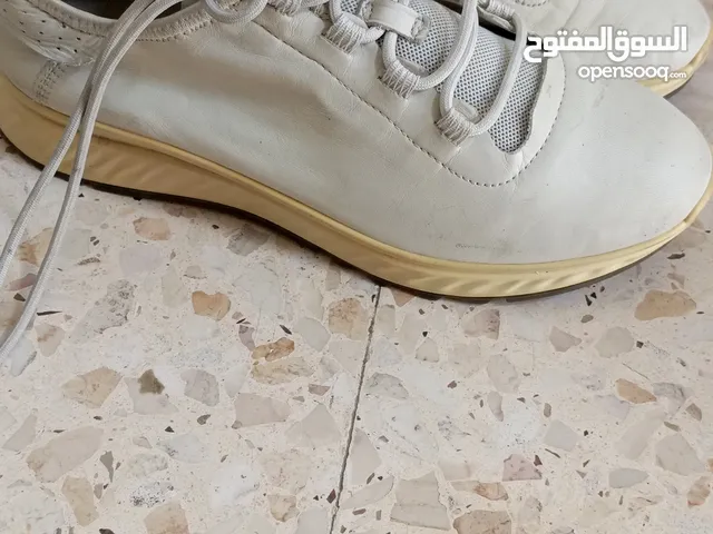 حذاء بناتي ولادي