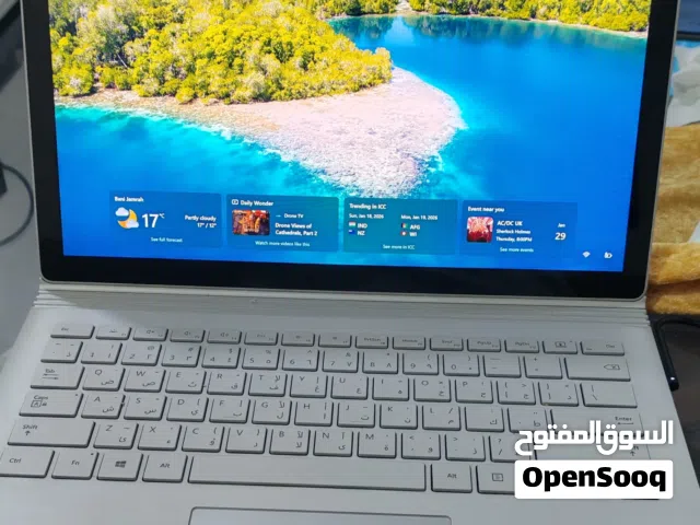 Microsoft surface book 3  core i7 256 GB, 16 GB ram windows 11, very fast Urgent sale