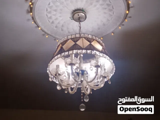 طقم ثريات كريستال بحاله الوكاله بسعر مغري