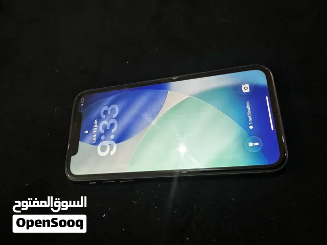Iphone 11 , battery 82