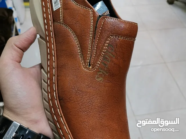 42 Slippers & Flip flops in Basra
