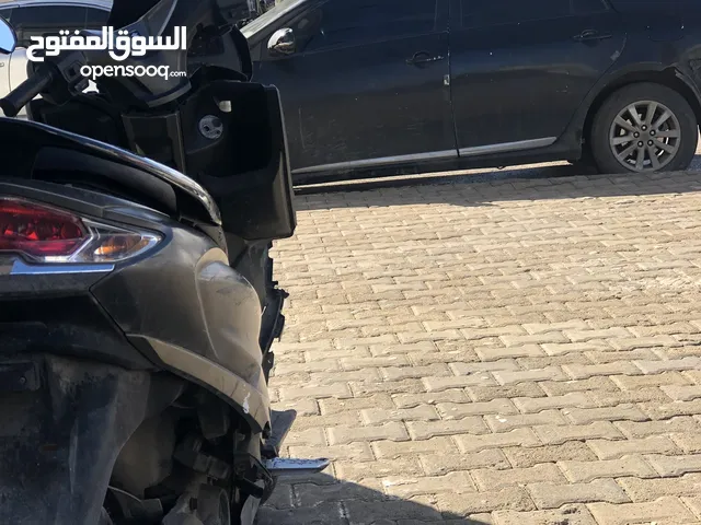 Used Suzuki Burgman 200 in Tripoli