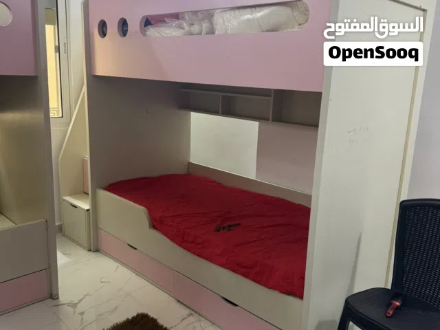 غرفة بناتية بحالة الوكالة