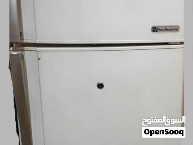 ثلاجة نوع شارب